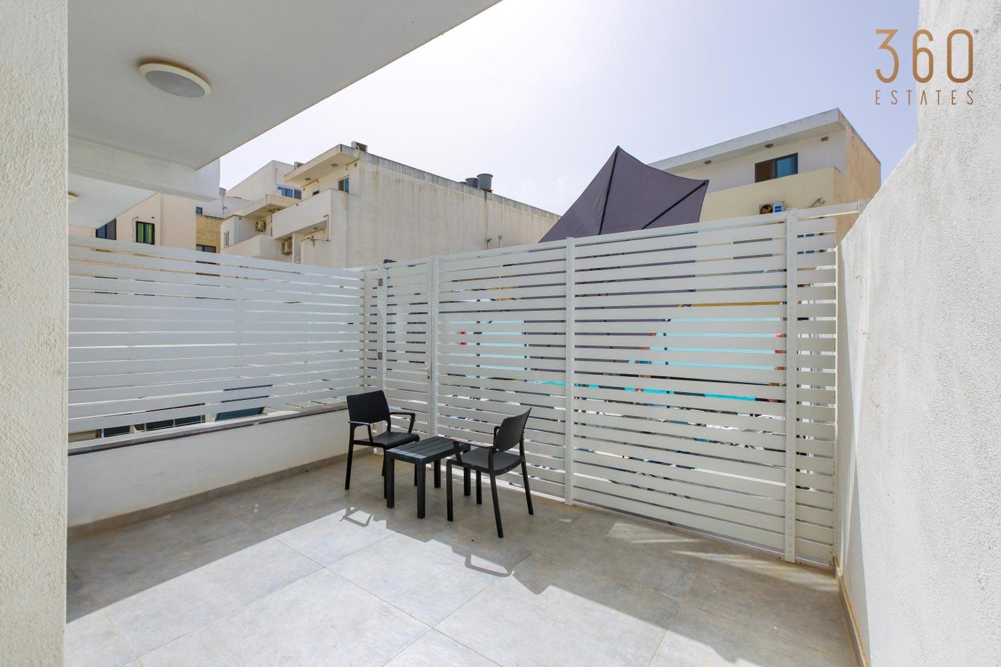 The Swieqi Poolside Suites Is-Swieqi Εξωτερικό φωτογραφία
